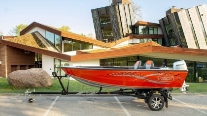 Boat VIZION 440RS Orange TIKI Trailer