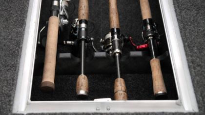 VIZION 440RS Speening Rod Compartment