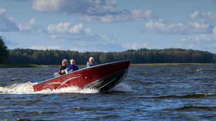Boat VIZION 440RS Red