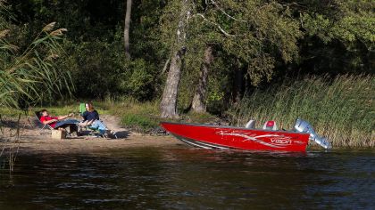 Boat VIZION 440RS Red