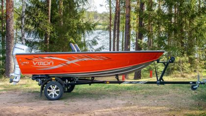 Boat VIZION 440RS Orange TIKI Trailer