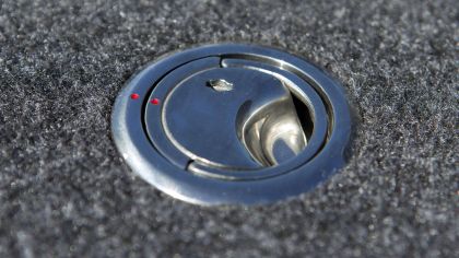 Boat VIZION 440CS Compartment Lock