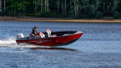 Boat VIZION 440RS Red