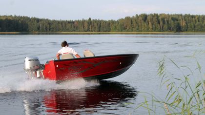 Boat VIZION 440RS RED