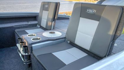 Boat VIZION 470 Rear seats and Spinning Holders