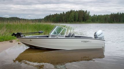 Boat VIZION 470 White Chrome