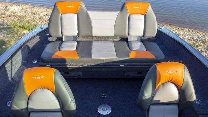 Boat VIZION 500 Seats