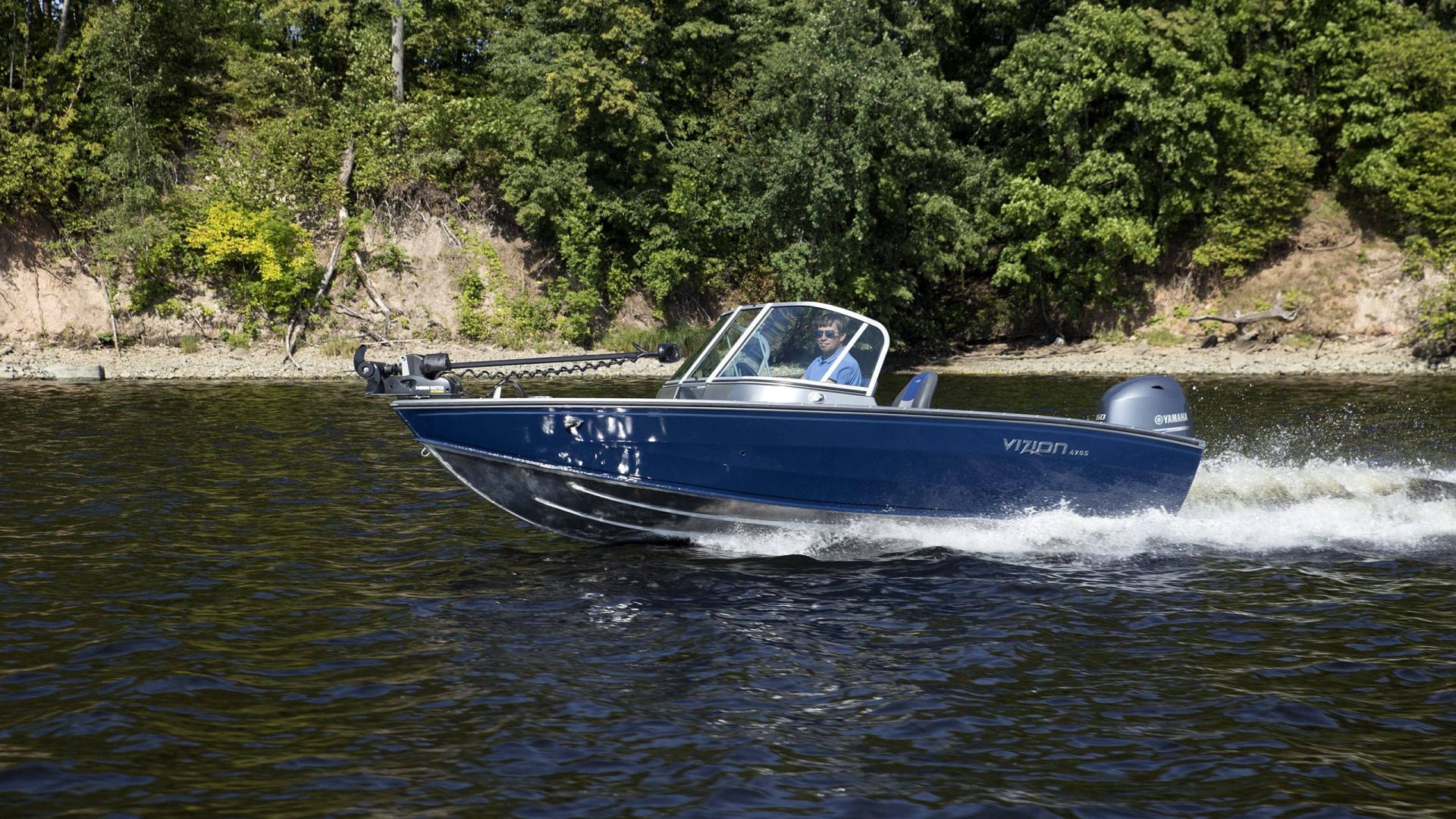 Boat VIZION 470s Blue Chrome