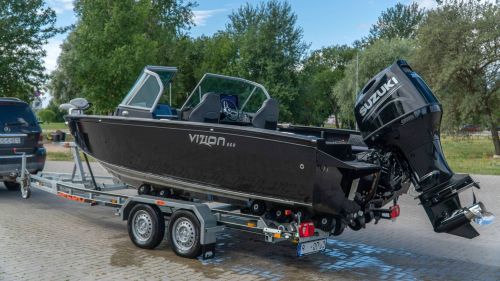 vizion boat 560 black
