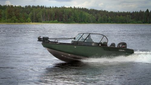 Boat VIZION 600 Green Chrome