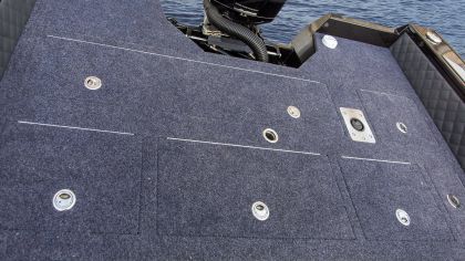 vizion boat 600 rear compartments