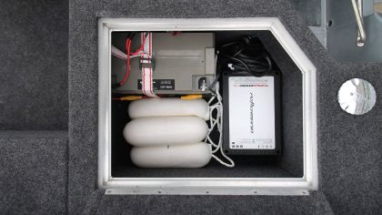 Boat VIZION 440CS Rear Compartment