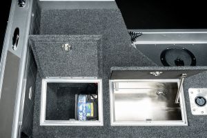 MOTORBOAT VIZION 560 interior