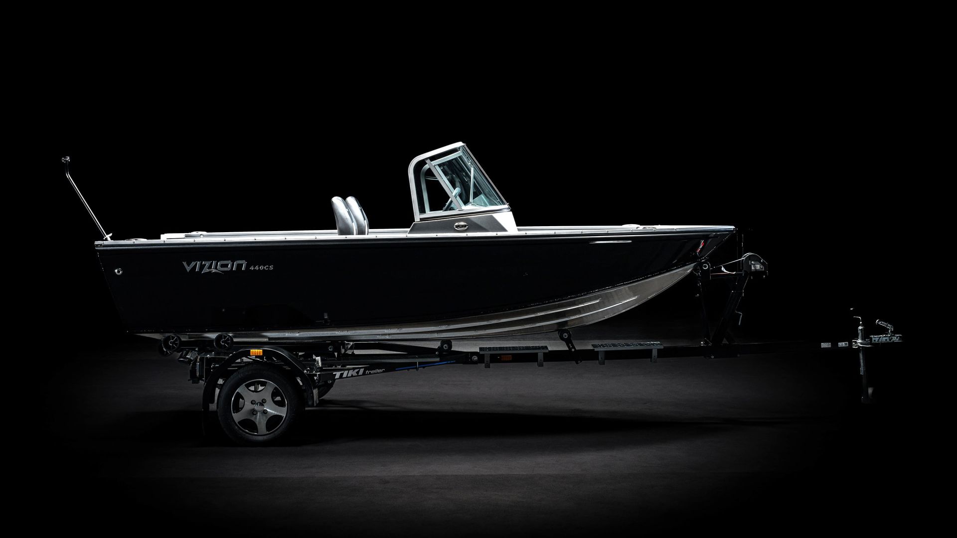 ALUMINUM MOTORBOAT VIZION 440CS