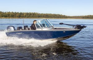 Boat VIZION 470 Blue Chrome