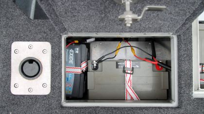 Boat VIZION 440CS Rear Compartment