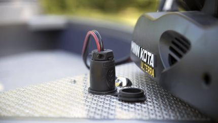 Marinсo socket and plug