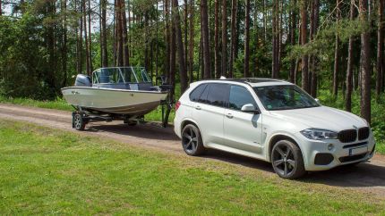 Boat VIZION 470 White Trailer