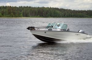 Boat VIZION 470 White Chrome
