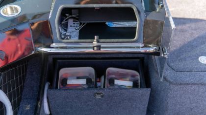 vizion boat 560 glove compartment