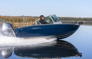 Boat VIZION 470 Blue Chrome