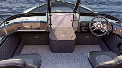 vizion boat 600 driver console