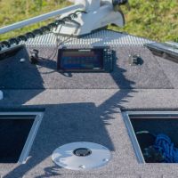 vizion boat 560 front compartments