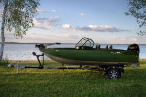 Boat VIZION 600 Green Chrome