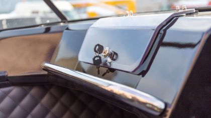 vizion boat 600 glove compartment