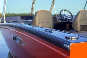 Boat VIZION 500 Rear View