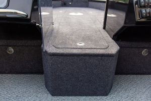 vizion boat 600 console compartments