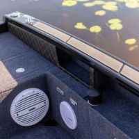 vizion boat 560 side compartment