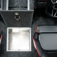 motorboat vizion 650 Interior