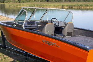 Boat VIZION 500 Rear View
