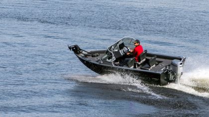 Boat VIZION 440CS Black