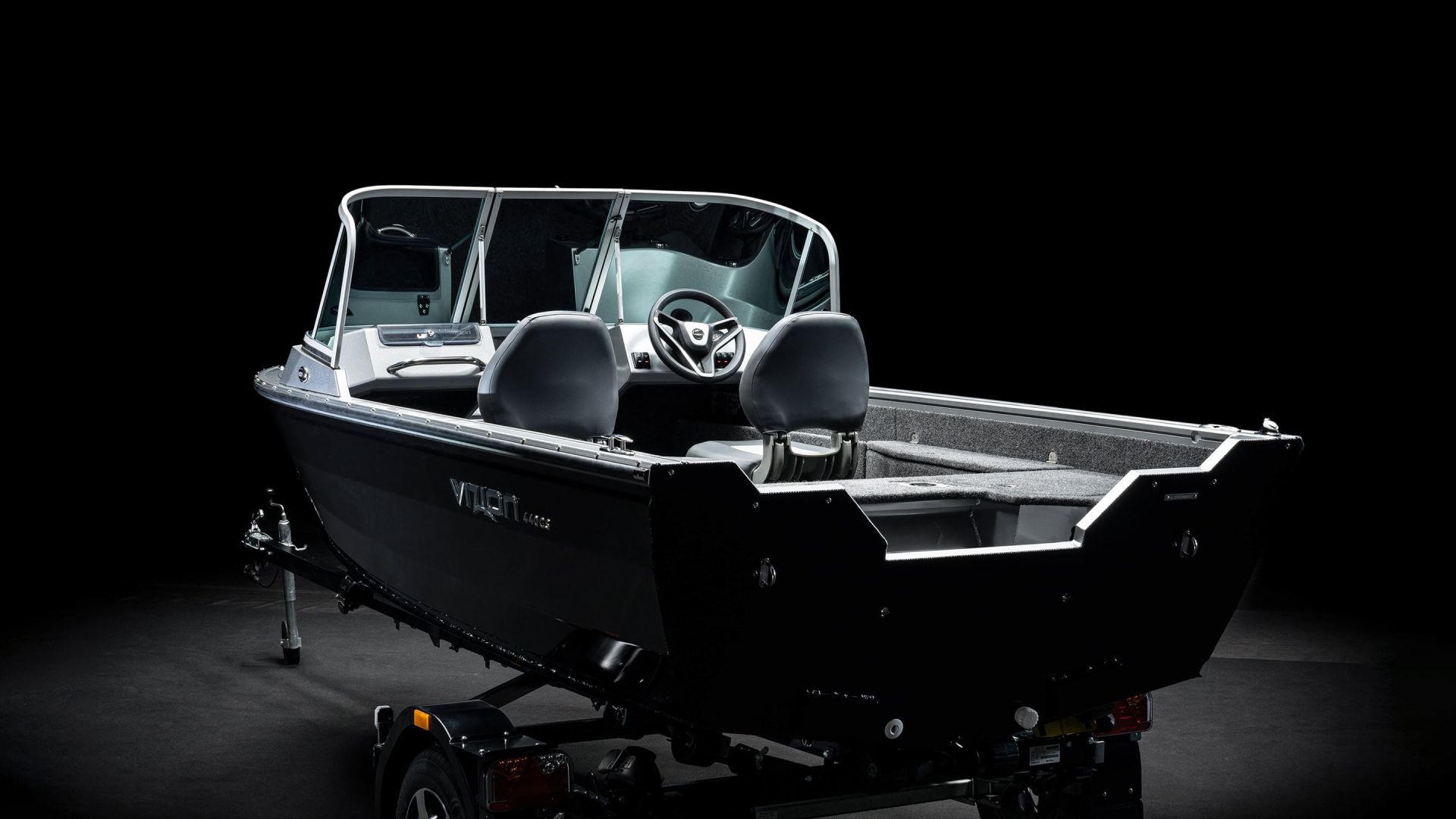 ALUMINUM MOTORBOAT VIZION 440CS