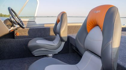 Boat VIZION 500 Front Seats