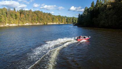 Boat VIZION 440RS Red