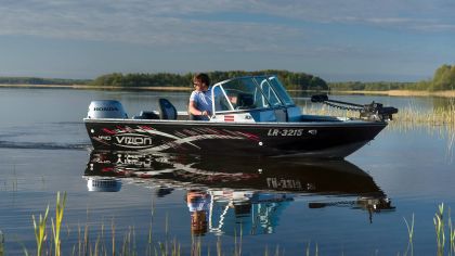 Boat VIZION 440CS Black