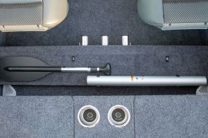 Boat VIZION 470 Rear Bottom Compartment