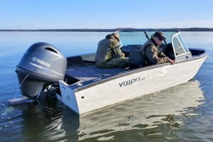 Boat VIZION 500 Chrome White