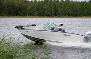 Boat VIZION 470 White Chrome