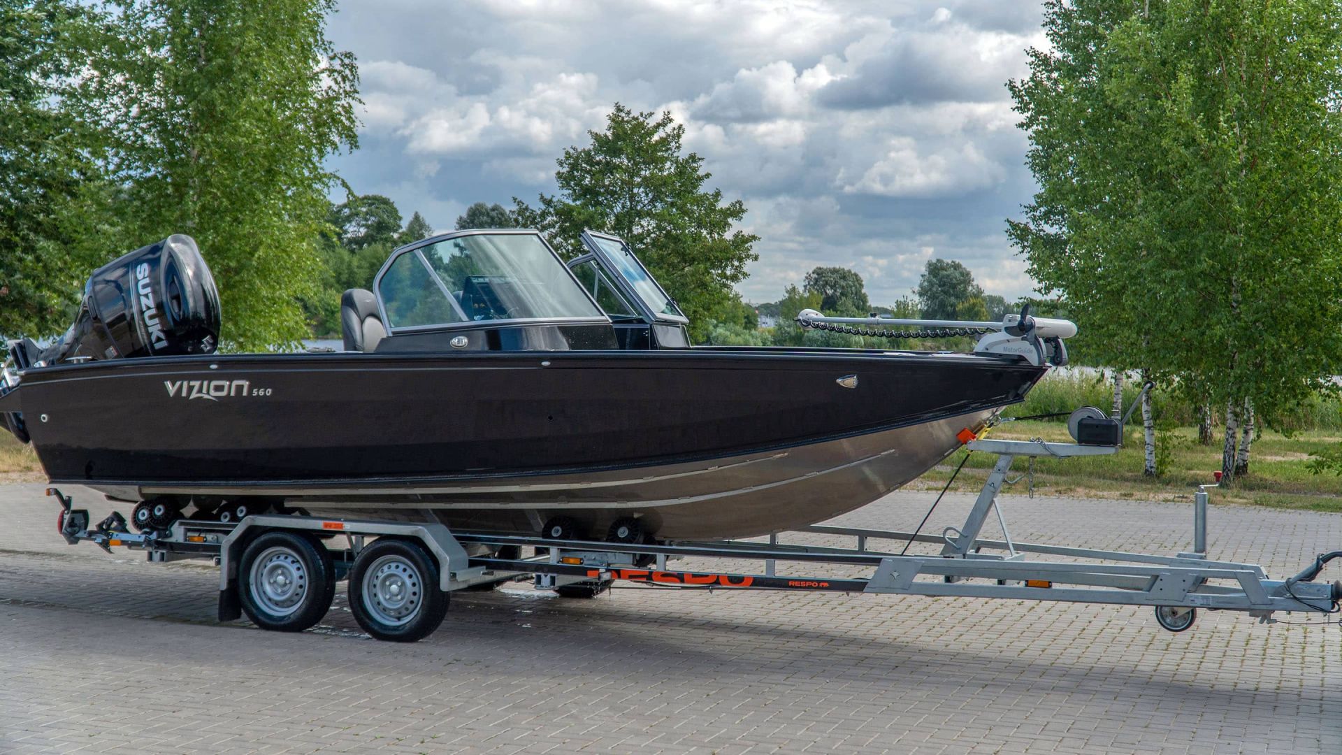 Boat VIZION 560 black