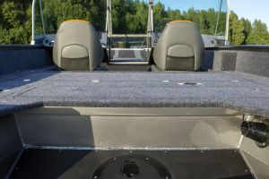 Boat VIZION 500 Rear Deck View