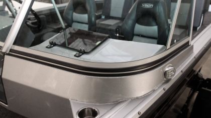 Boat VIZION 470 Detail