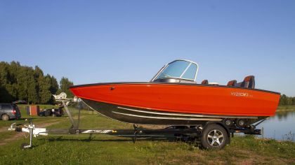 Boat VIZION 500 Orange Trailer