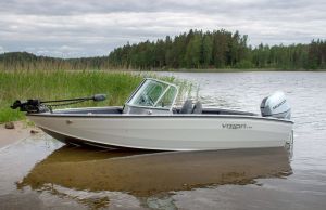 Boat VIZION 470 White Chrome