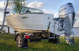 Boat VIZION 470 White Trailer