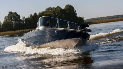 Boat VIZION 470 Blue Chrome