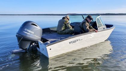 Boat VIZION 500 Chrome White